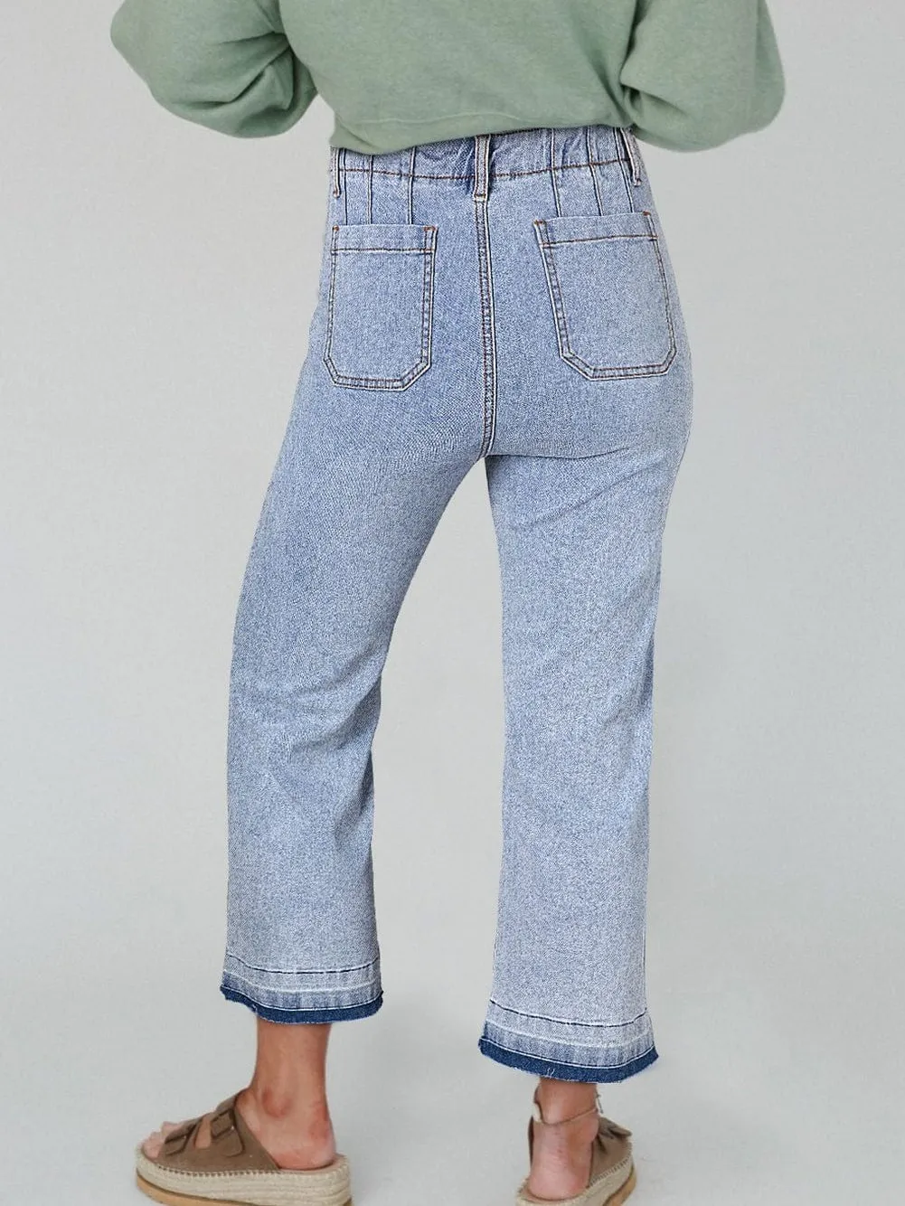 Blue Acid Wash Contrast Edge Pocketed Cropped Jeans in Beau Shade