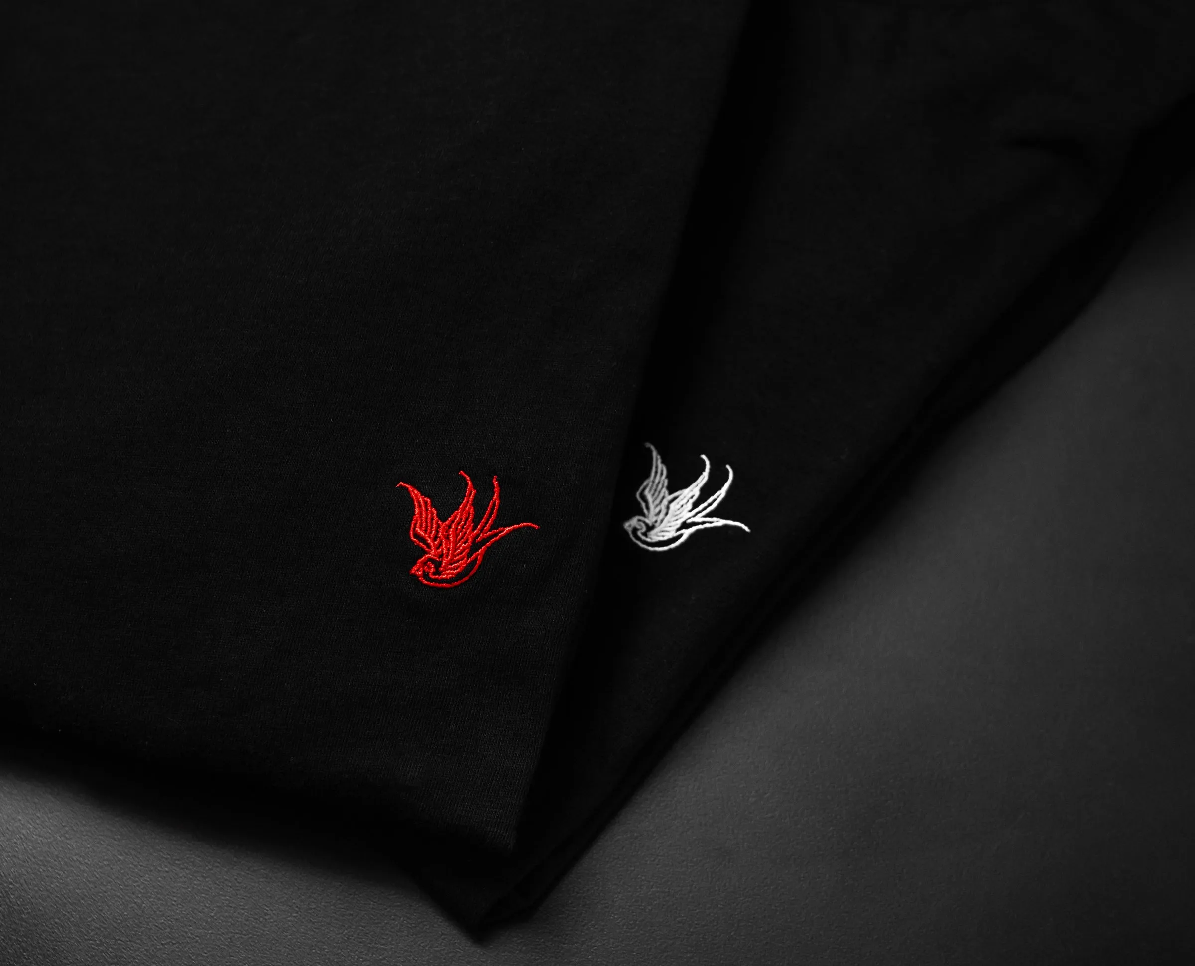 Cuffed Sparrow Tee - Black / White