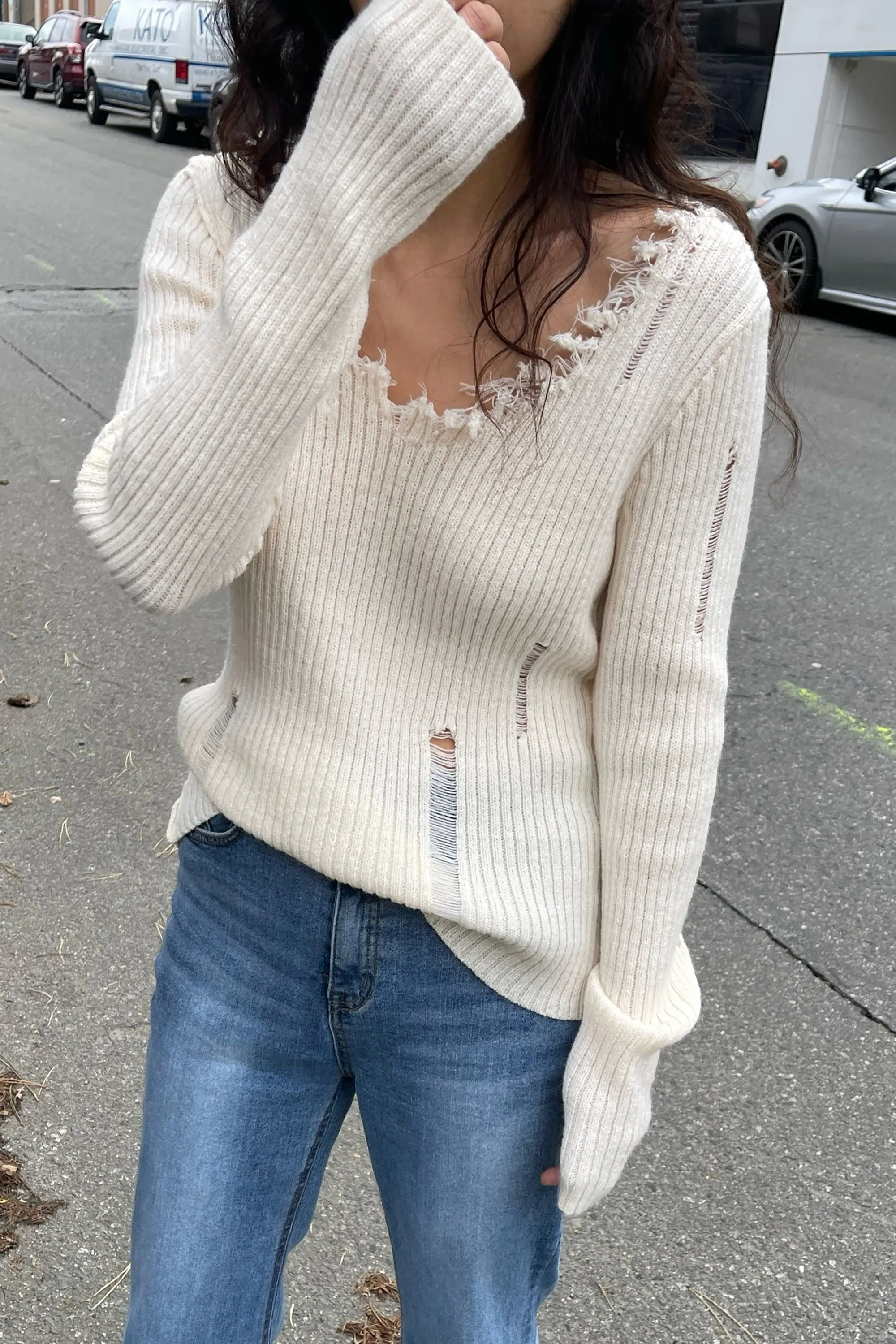 DISTRESSED V-NECK SWEATER