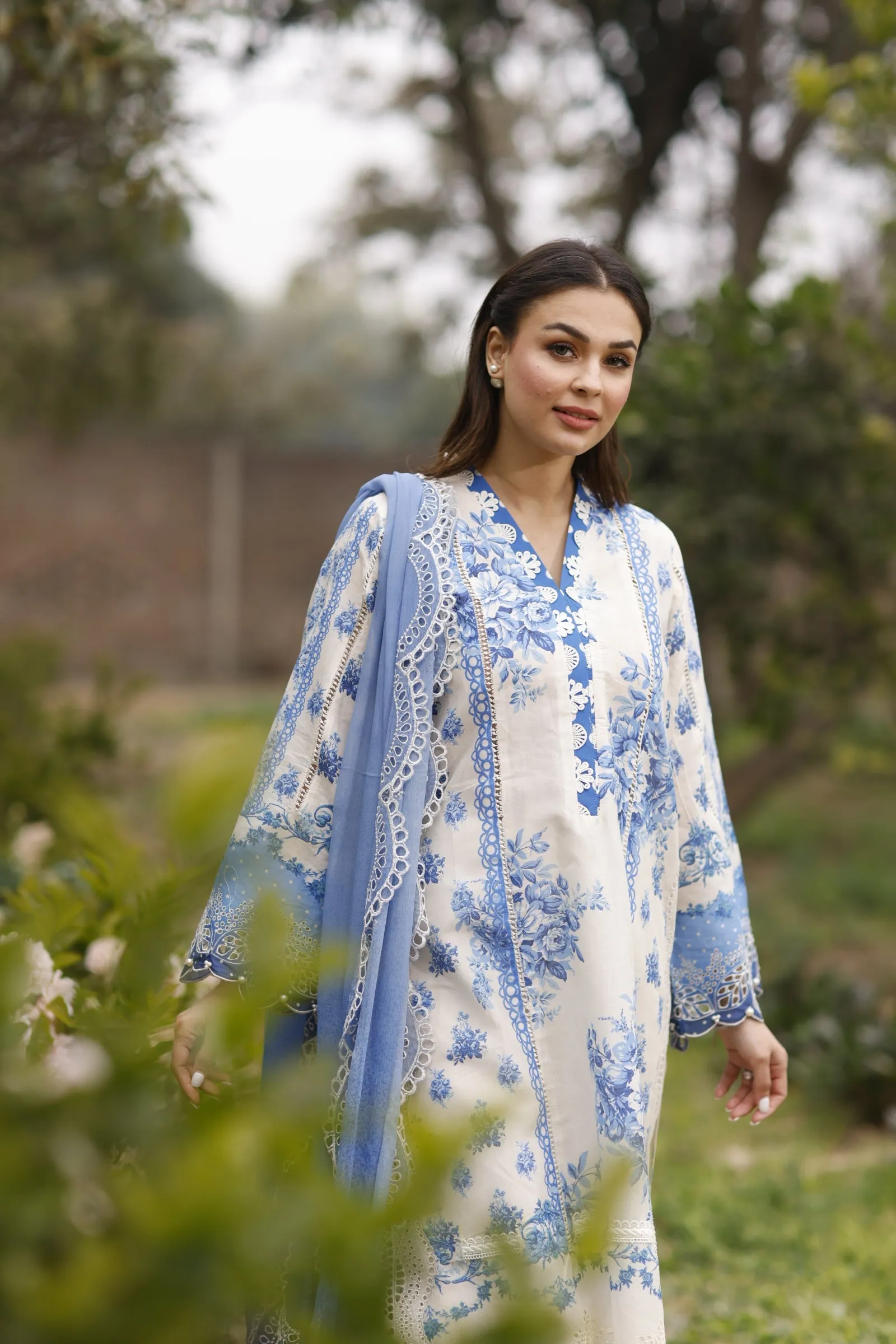 Manara by Maria Asif Baig - Vintage Flora Lawn Collection – PORCELAIN