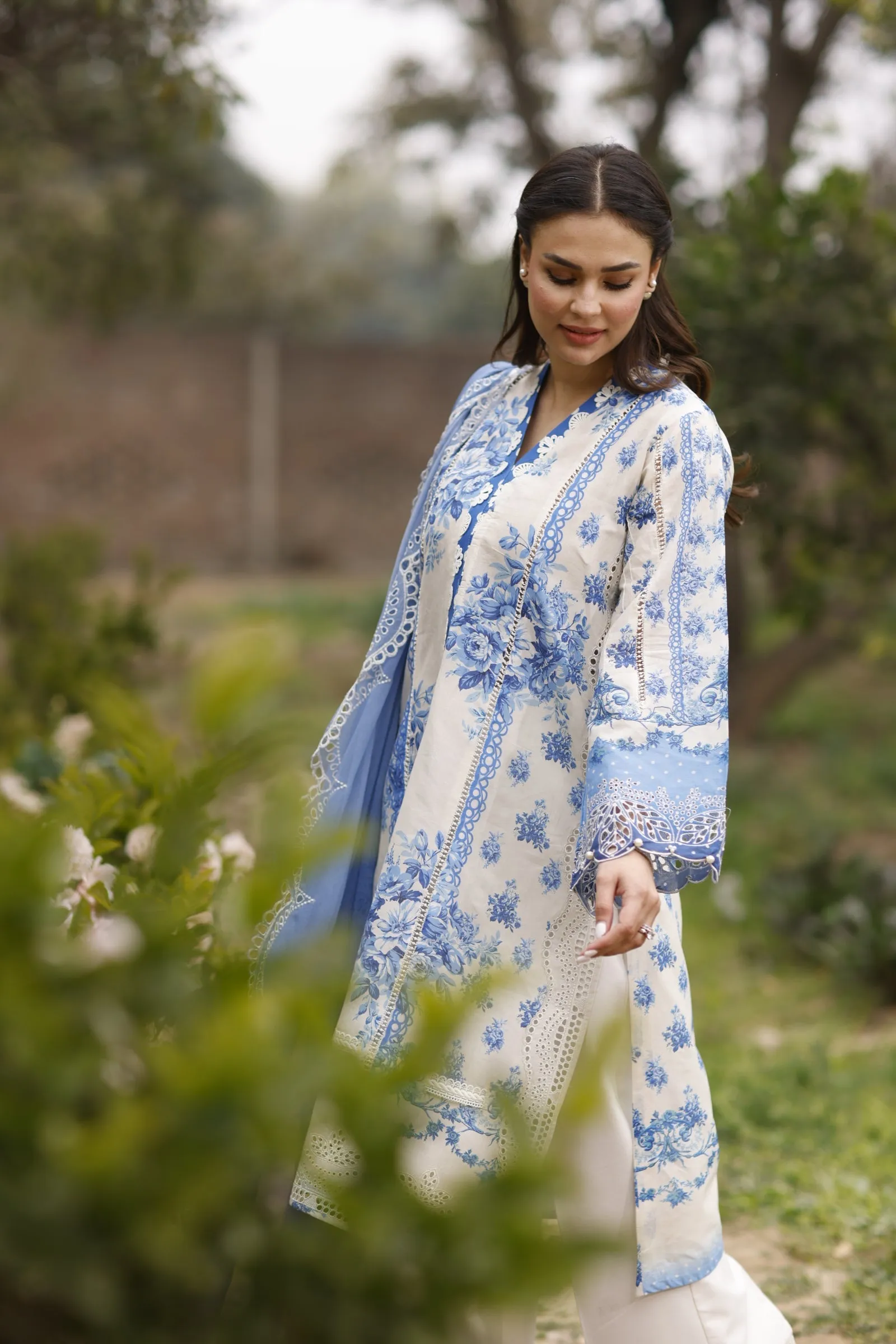 Manara by Maria Asif Baig - Vintage Flora Lawn Collection – PORCELAIN