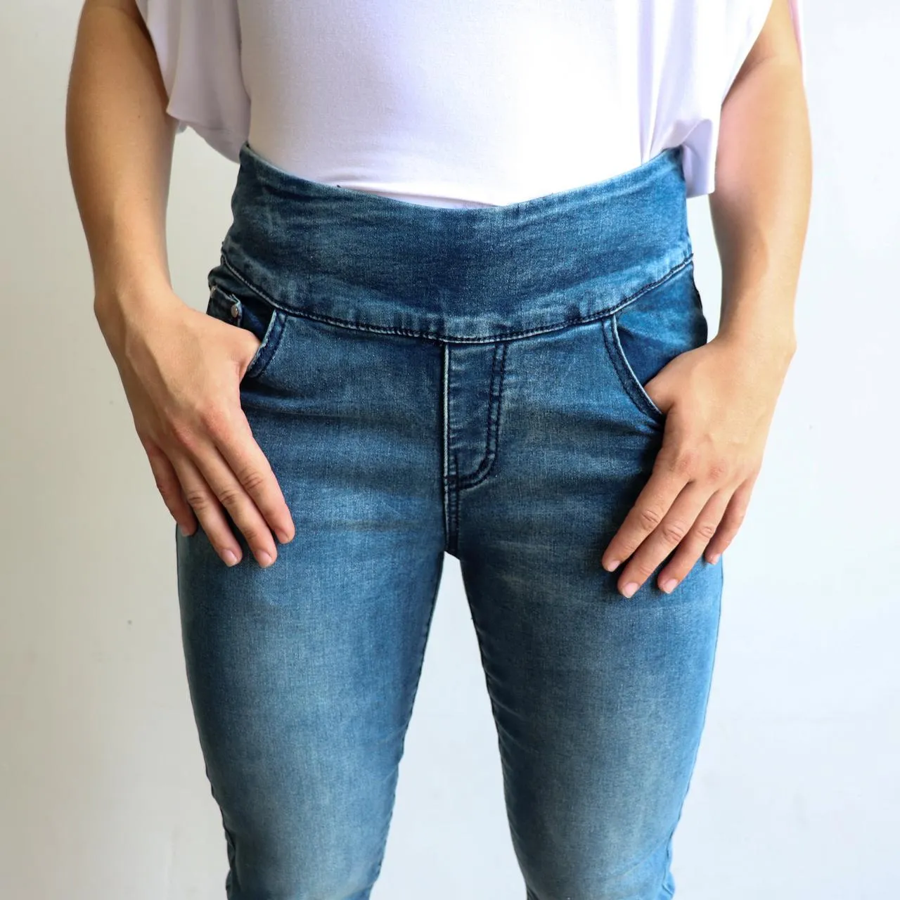 Shaper Denim Pull-on Jeans