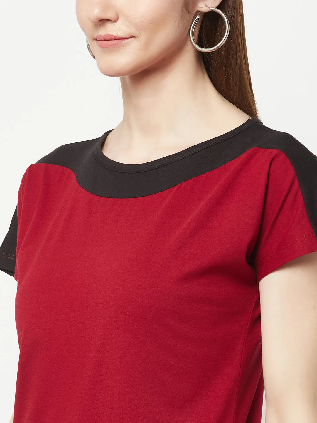 Sleek Women's Red Boat Neck T-shirt