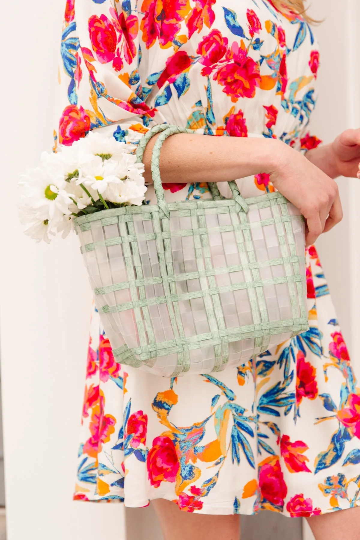 Sunny Days Woven Tote in Mint